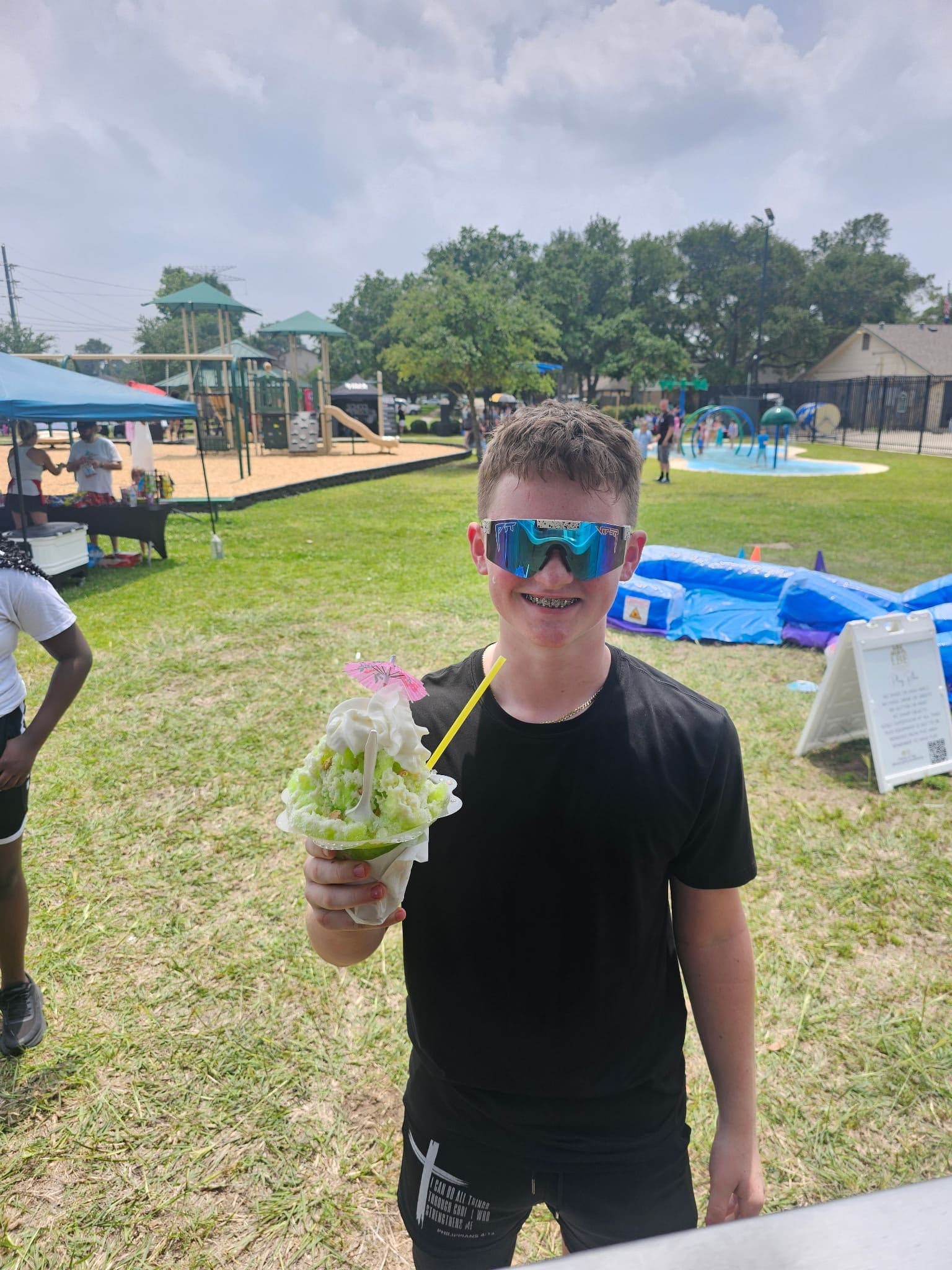 Teen splash pad lime shaved ice — Frostbite Shaved Ice N'More